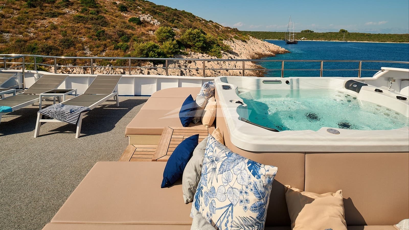 LUPUS MARE, photo from the yacht portfolio 6