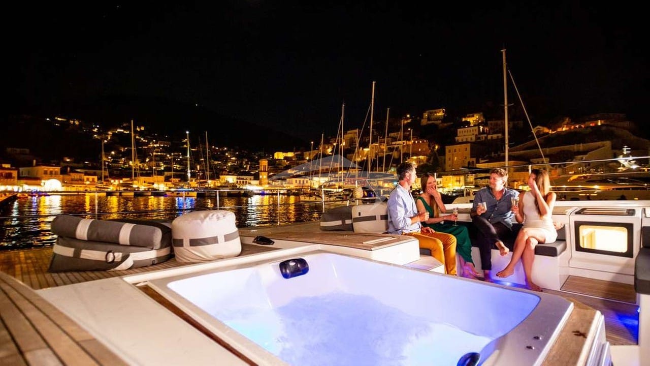 Sun Deck Area with Jacuzzi