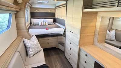 Starboard master cabin