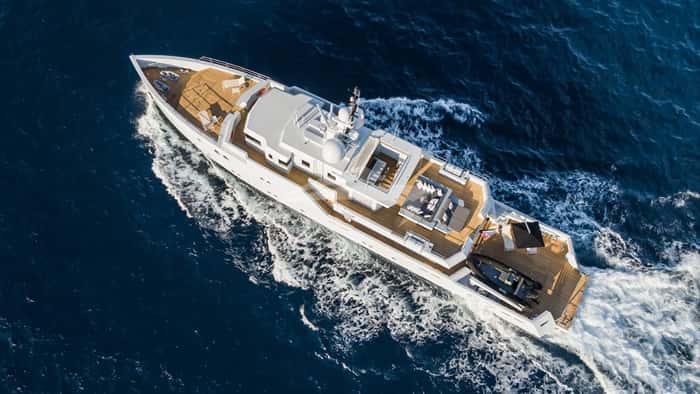 S7 39m motor yacht charter, photo 4