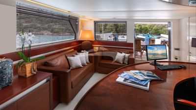 Upper deck