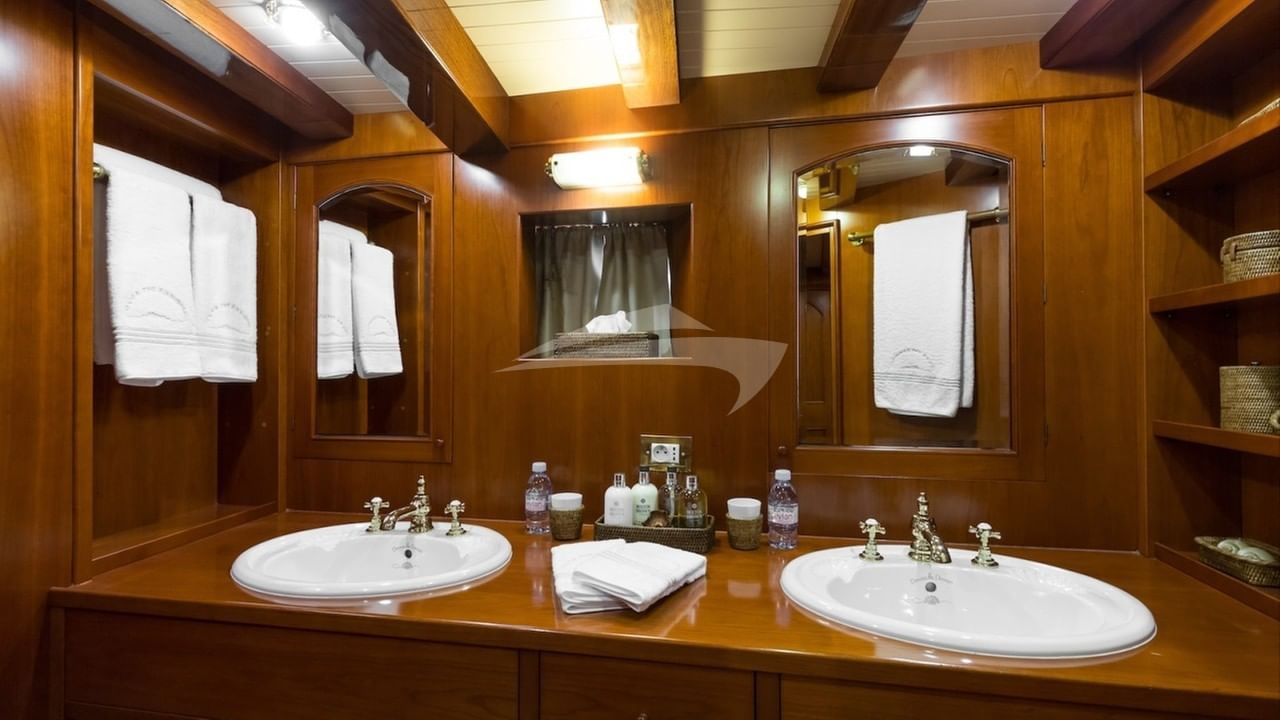 Master stateroom en suite