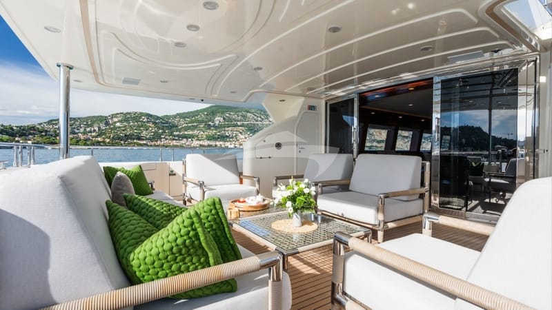 Main deck aft