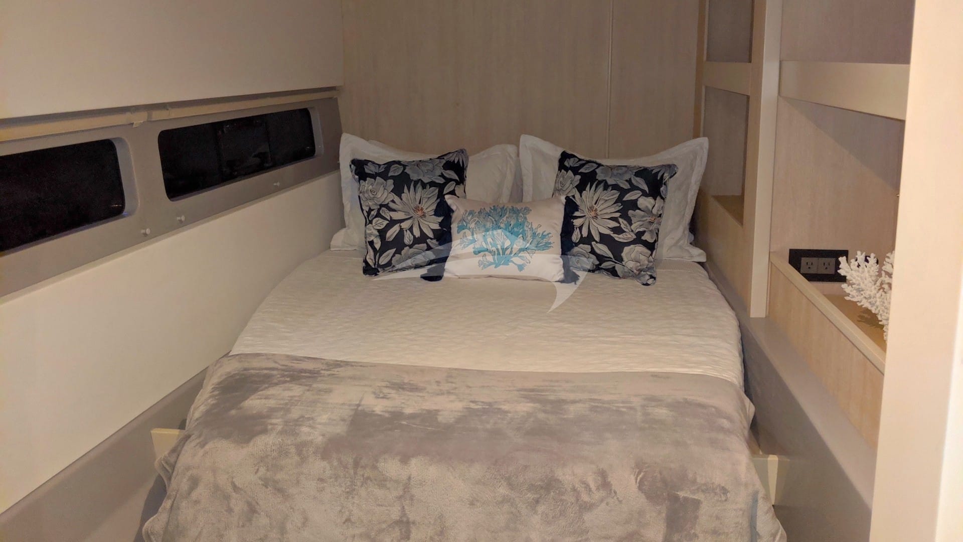 Port forward queen suite