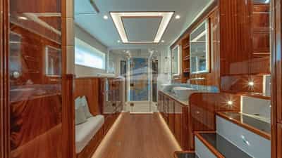 Master stateroom en suite