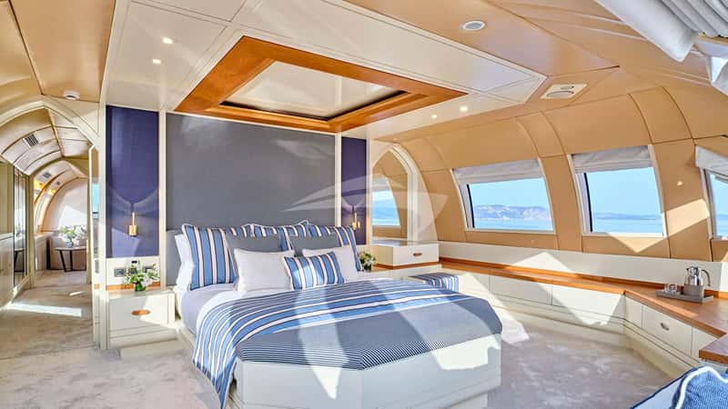 GELLY 43m motor yacht charter, photo 6
