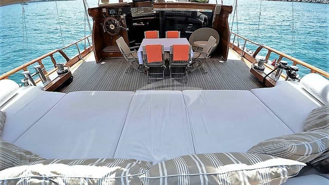 Deck Dining