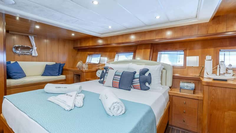 QUEEN OF SEA 29m motor yacht charter, photo 6