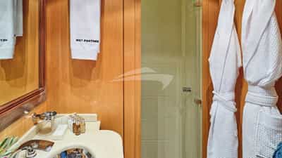 VIP Bathroom 2
