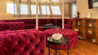 Lounge Area - Sundeck 2