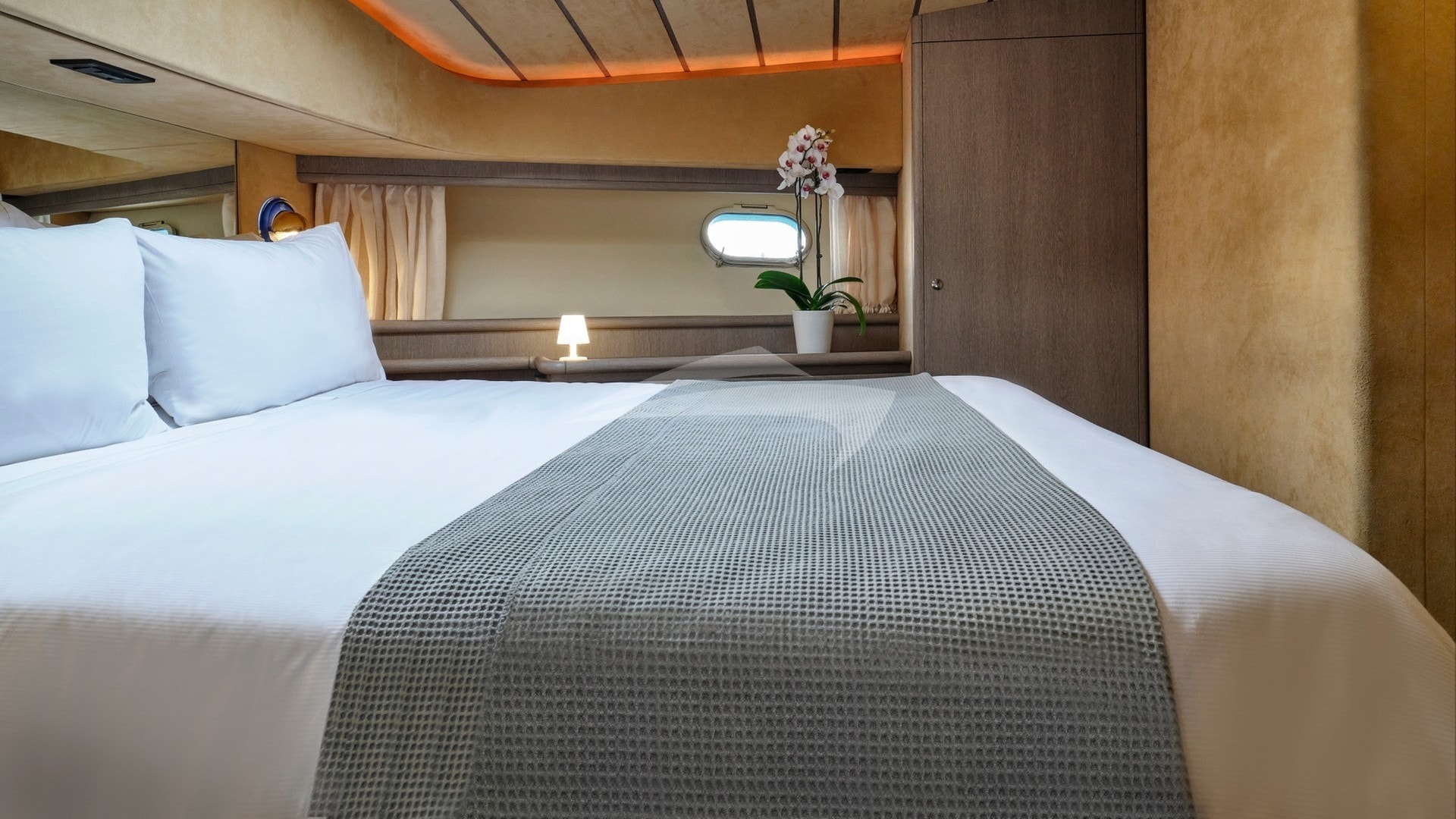 VIP Cabin