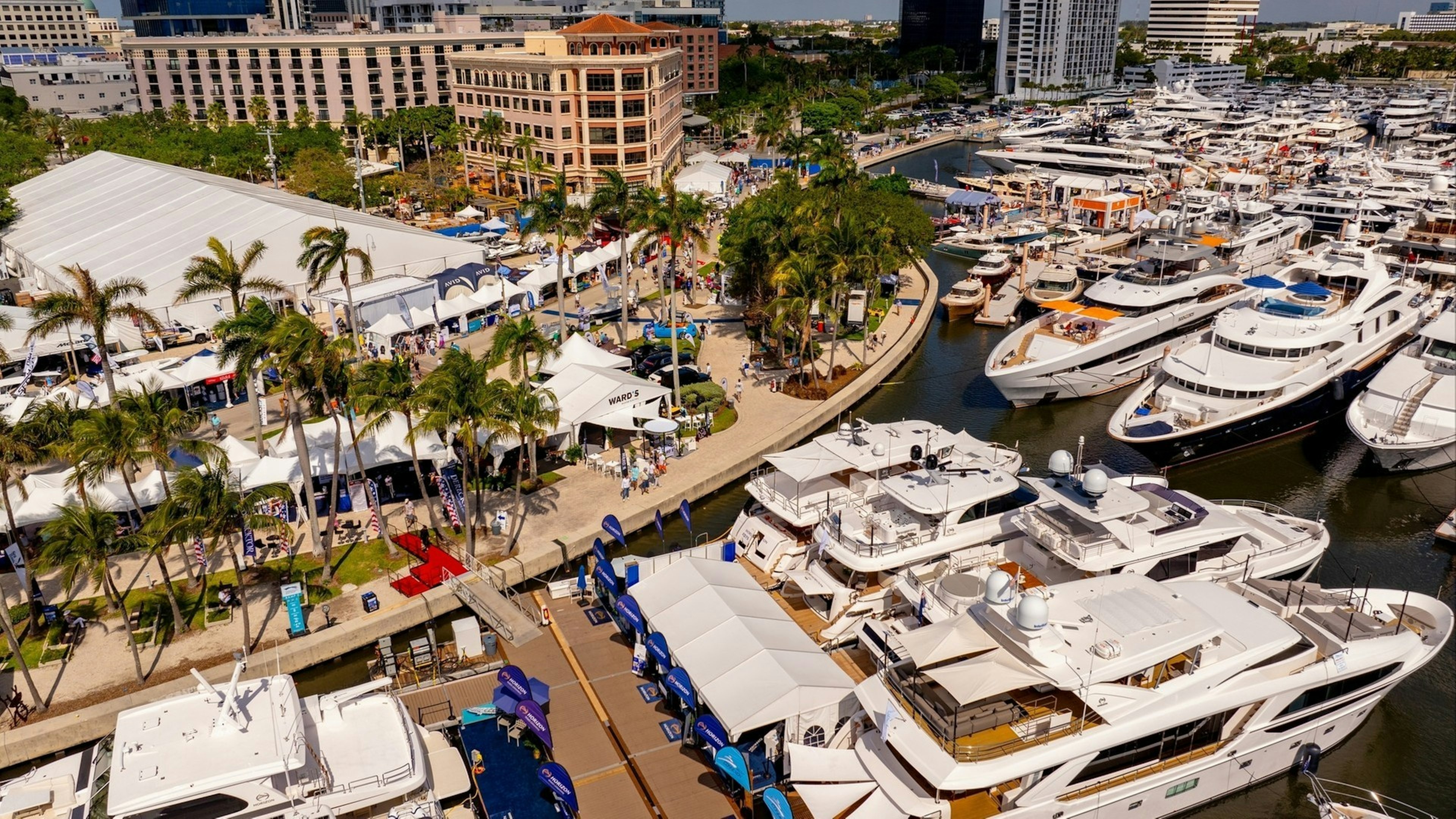Palm Beach International Boat Show docks