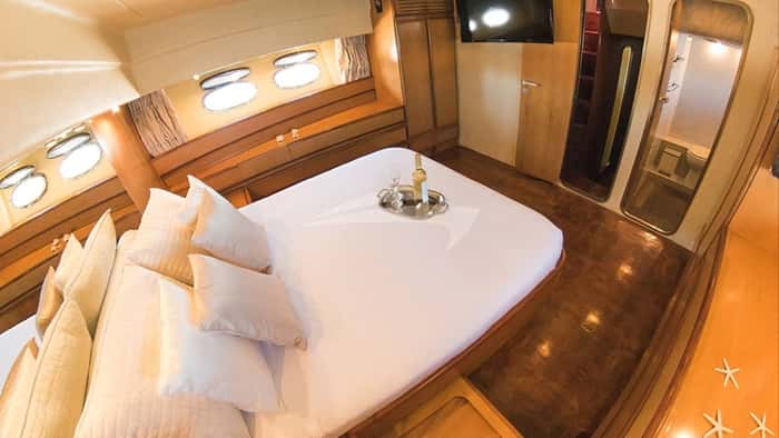 TEMPTATION 20m motor yacht charter, photo 3