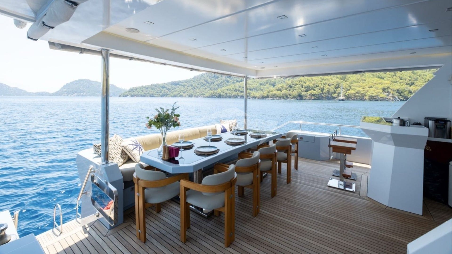 Aft Deck Dining