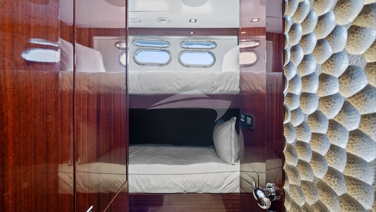 PILOT LOUNGE, photo from the yacht portfolio 20