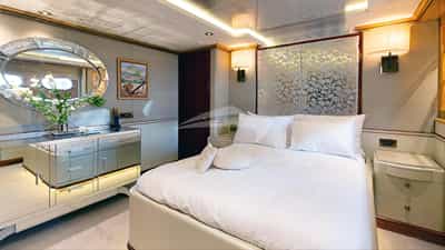 Guest cabin