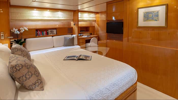THE BIRD 26m motor yacht charter, photo 4