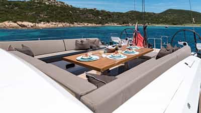 Al Fresco Dining