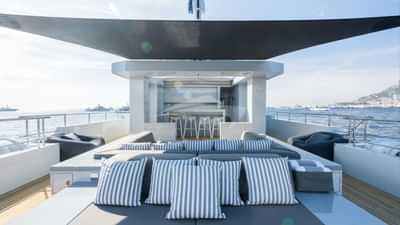 Bridge deck aft