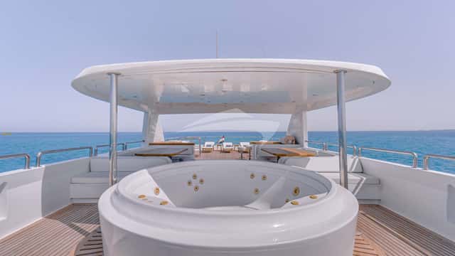 SEVEN SPICES yacht charter photo 4