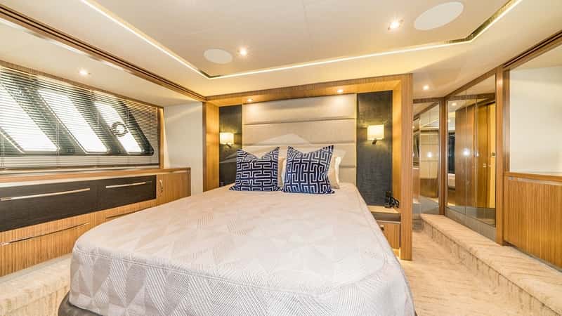 KRAKEN 20m motor yacht charter, photo 10