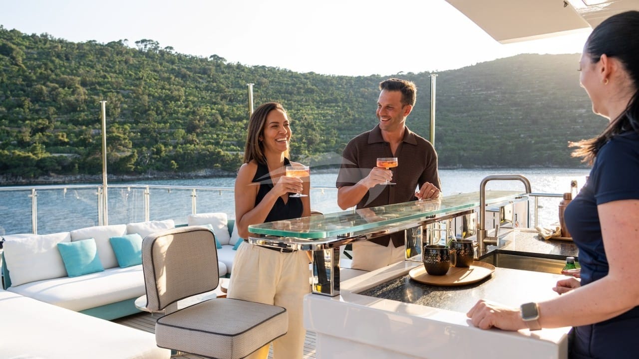 Sundeck bar