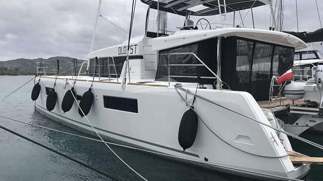 DUGONGO II 16m sailing yacht for charter