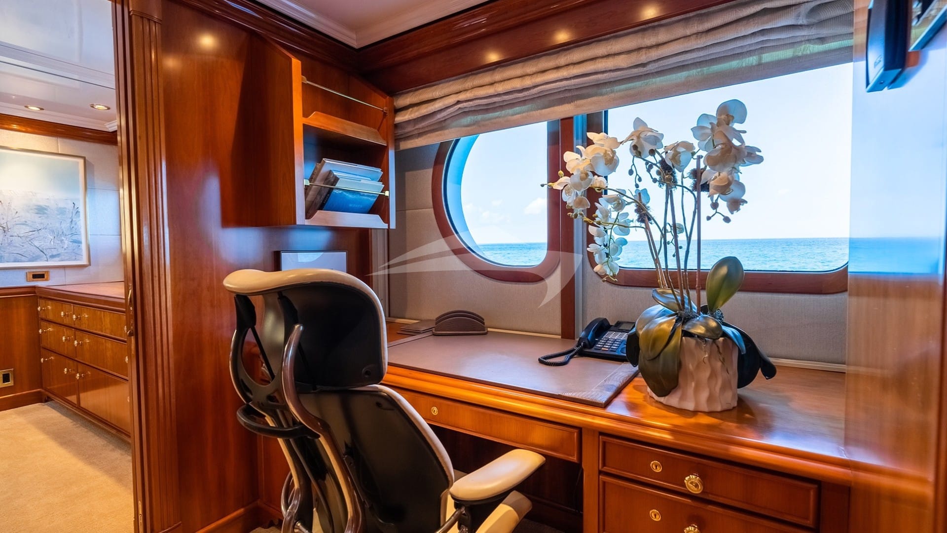 Master Stateroom Office