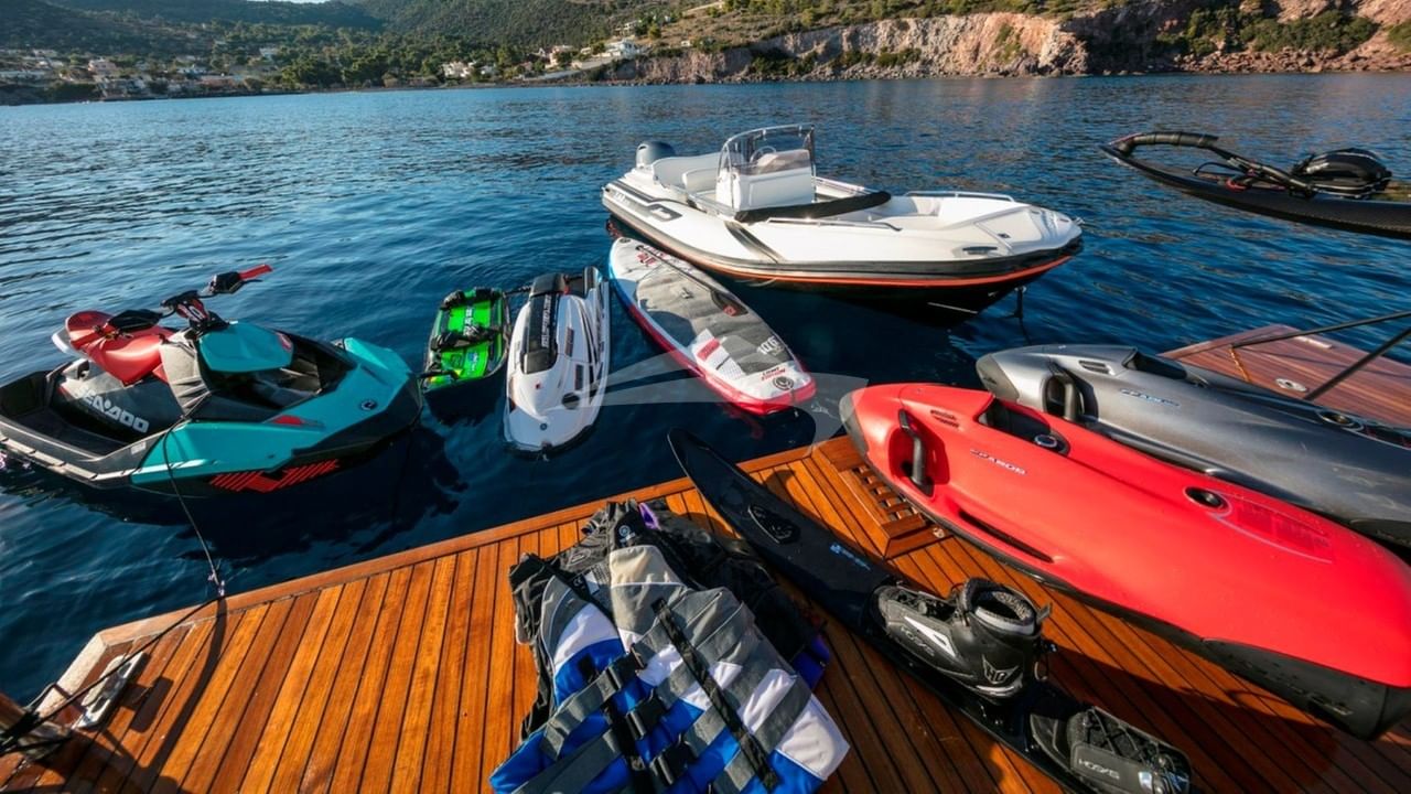 Watere Toys and Tender