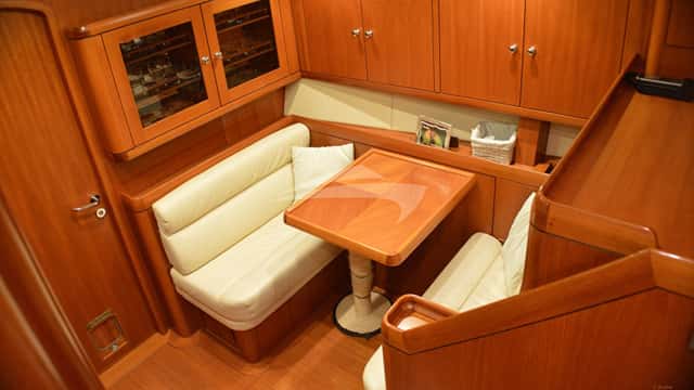 TERRA DI MEZZO 3 yacht charter photo 5