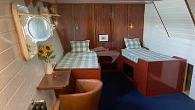 Twin Cabin