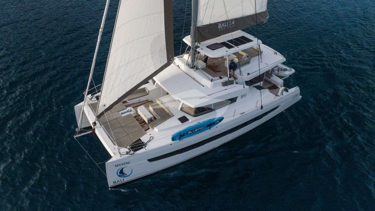 SUN DAZE, photo from the yacht portfolio 17