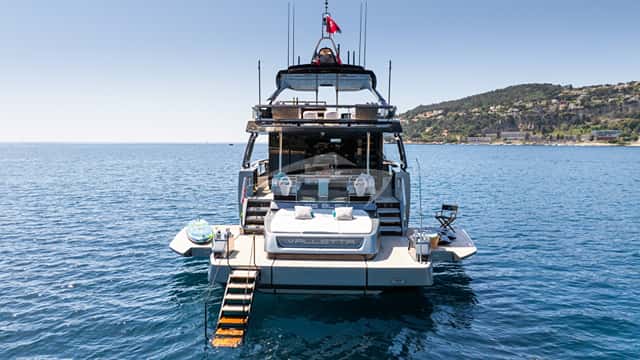 L'AS BLEU yacht charter photo 2