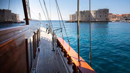 PHOENIX BRONZE 31m sailing yacht charter, photo 7