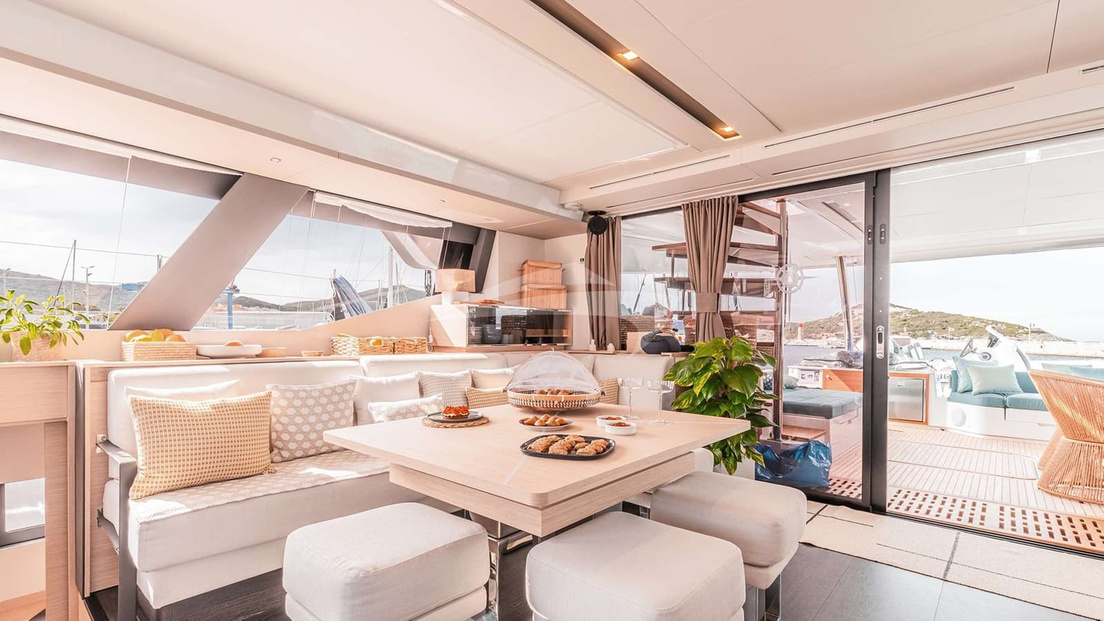 THE BLUE DREAM, photo from the yacht portfolio 13
