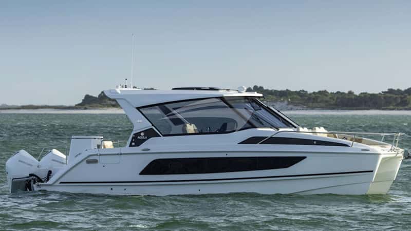 JOY 11m motor yacht charter, photo 9