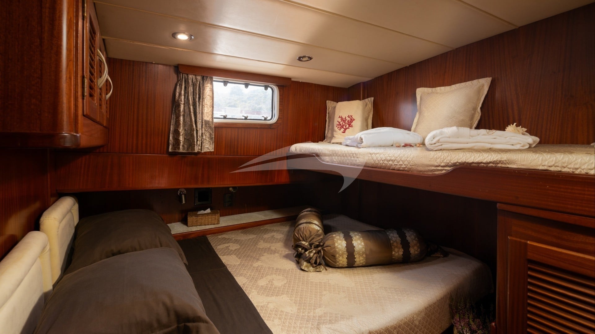 Triple Cabin