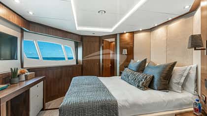 EVEREAST 35m motor yacht charter, photo 8