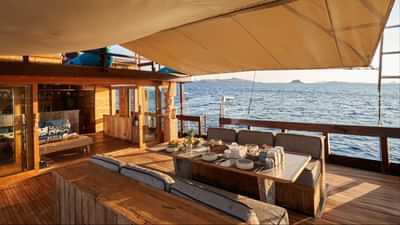 Deck Dining