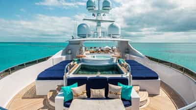 Sun Deck | Jacuzzi