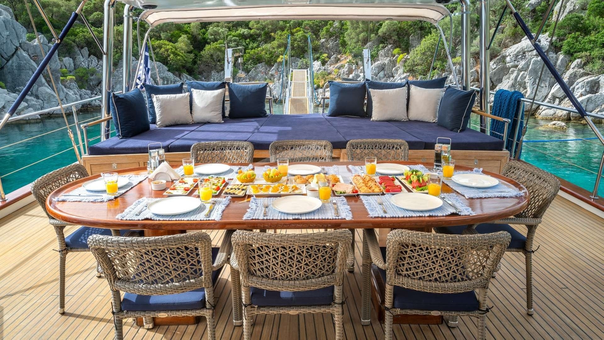 Deck Dining