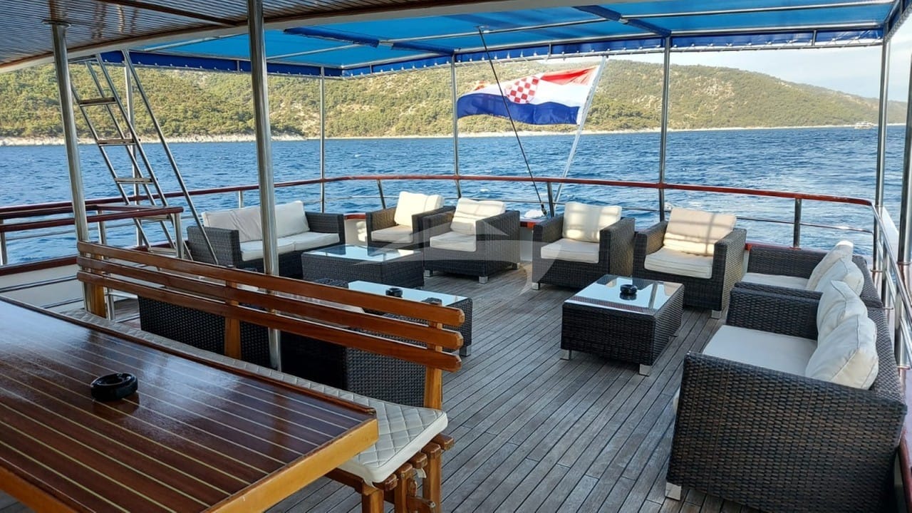 Deck Seating