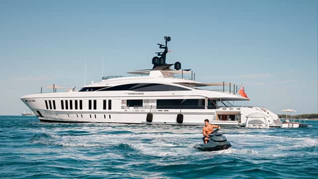 SAMURAI yacht charter photo 2