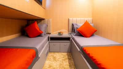 Twin Cabin
