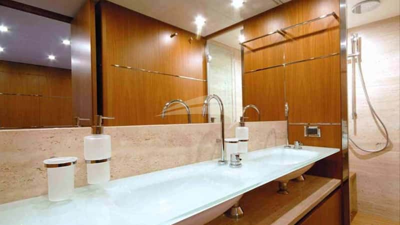 KARISMA 27m motor yacht charter, photo 6