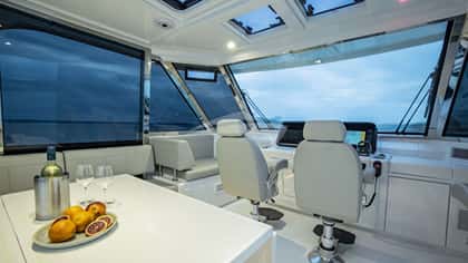 TIAMO 17m motor yacht charter, photo 9