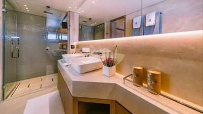 Lower Deck - Double Cabin Bathroom