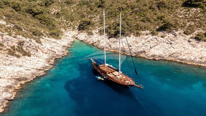 SMART SPIRIT 30m motor yacht charter, photo 10