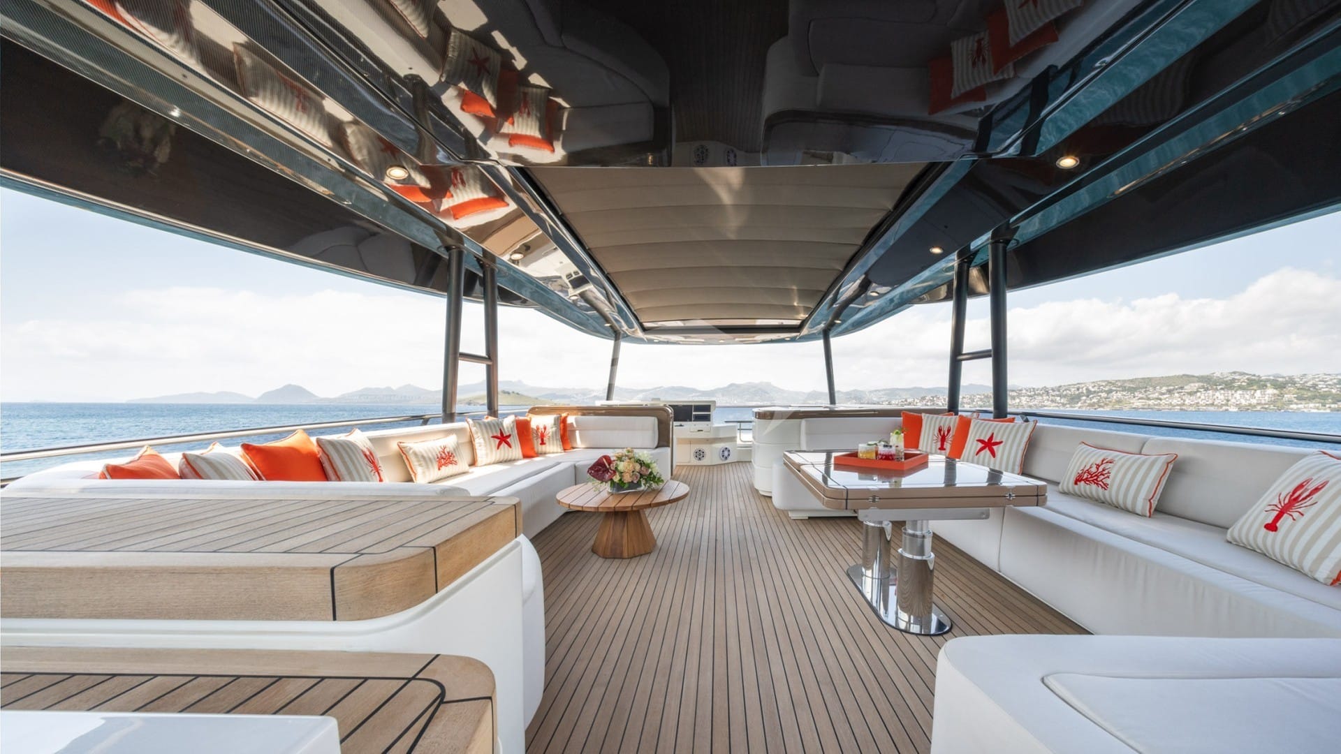 Sundeck seating with bimini