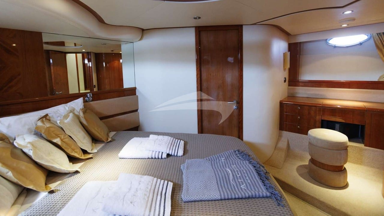 Master Cabin with en suite bathroom facilities